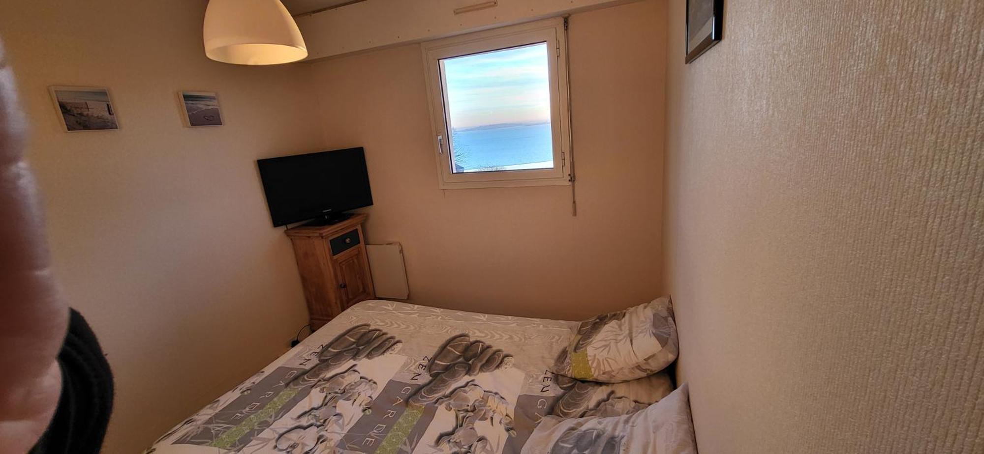 Appartement Les Pieds Dans L'Eau Сен-Каст-льо-Гилдо Екстериор снимка